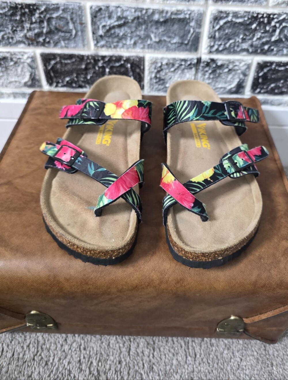 Viking Floral Women's Floral Black Strappy Cork Footbed Sandals 7.5